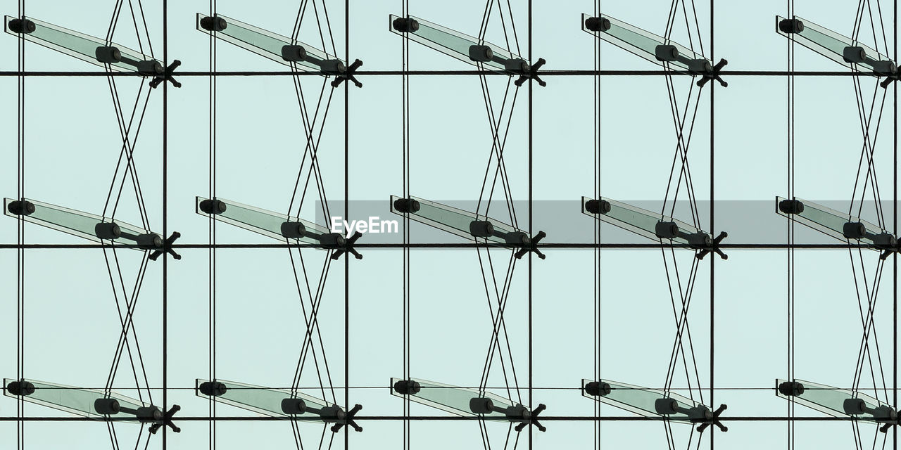 LOW ANGLE VIEW OF BARBED WIRE AGAINST SKY