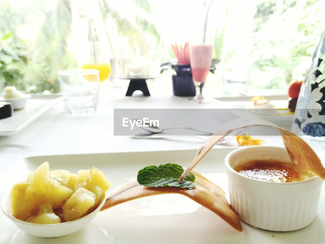 CLOSE-UP OF FOOD ON TABLE