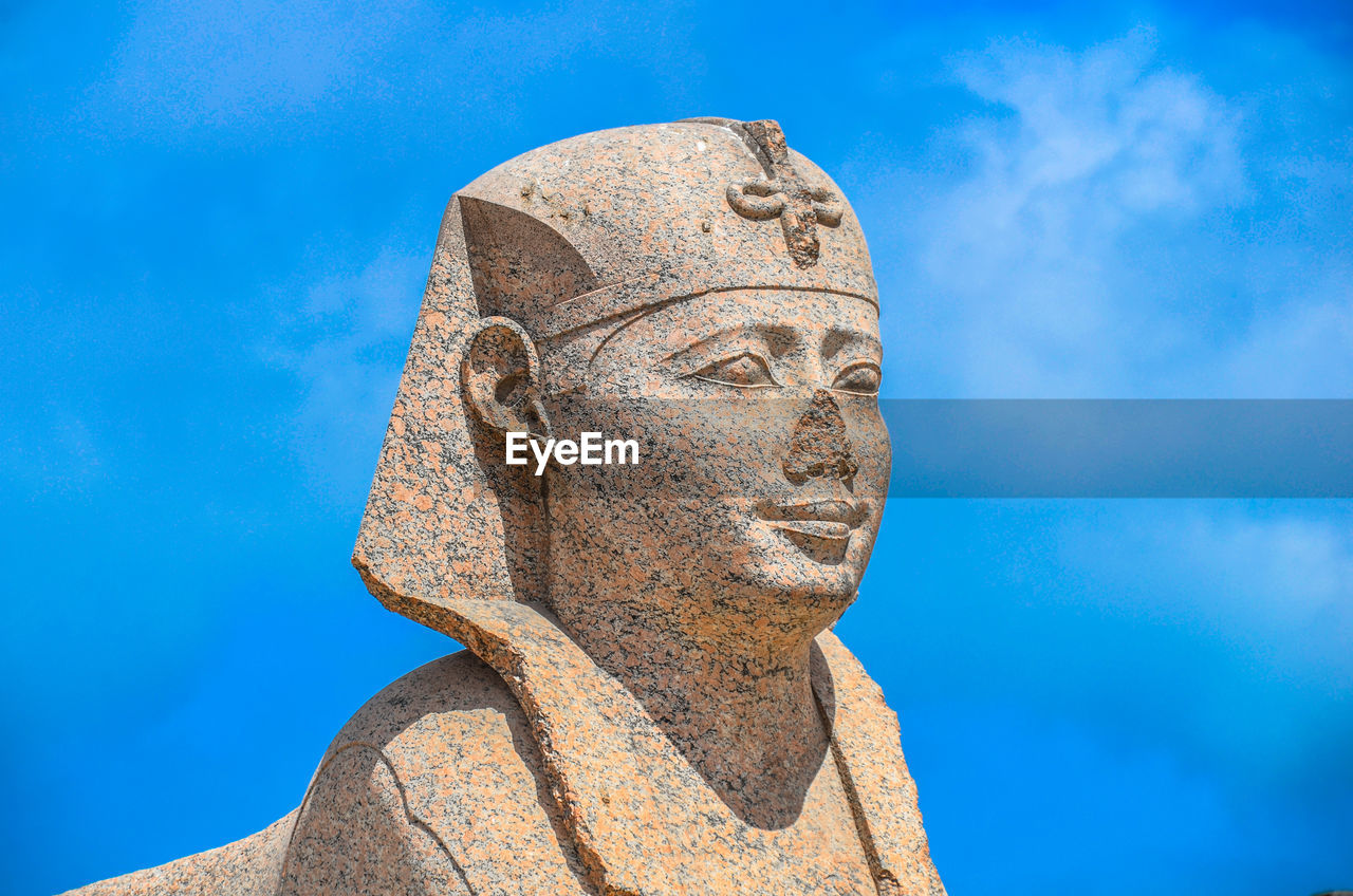 Statue in egypt 