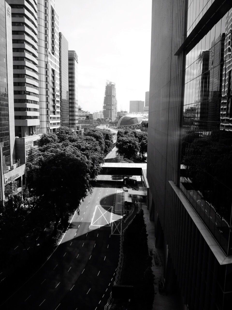 VIEW OF BUILDINGS IN CITY