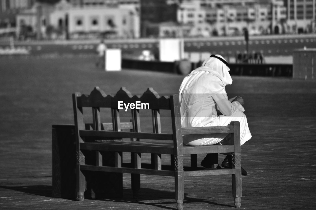 Man sitting on bench 