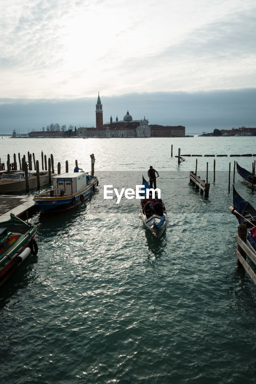 VIEW OF BOAT IN SEA