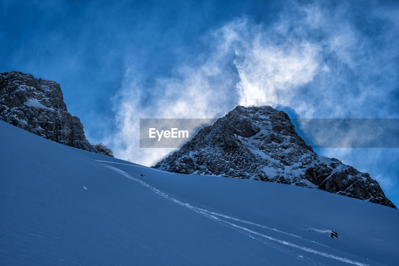 Snow banner at leiterspitze