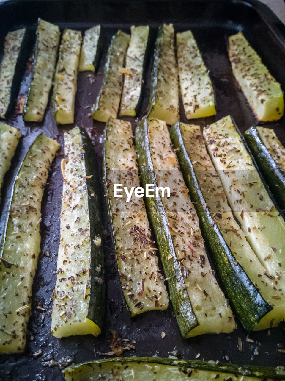 Vegetable program of diet. zucchini prepared in oven