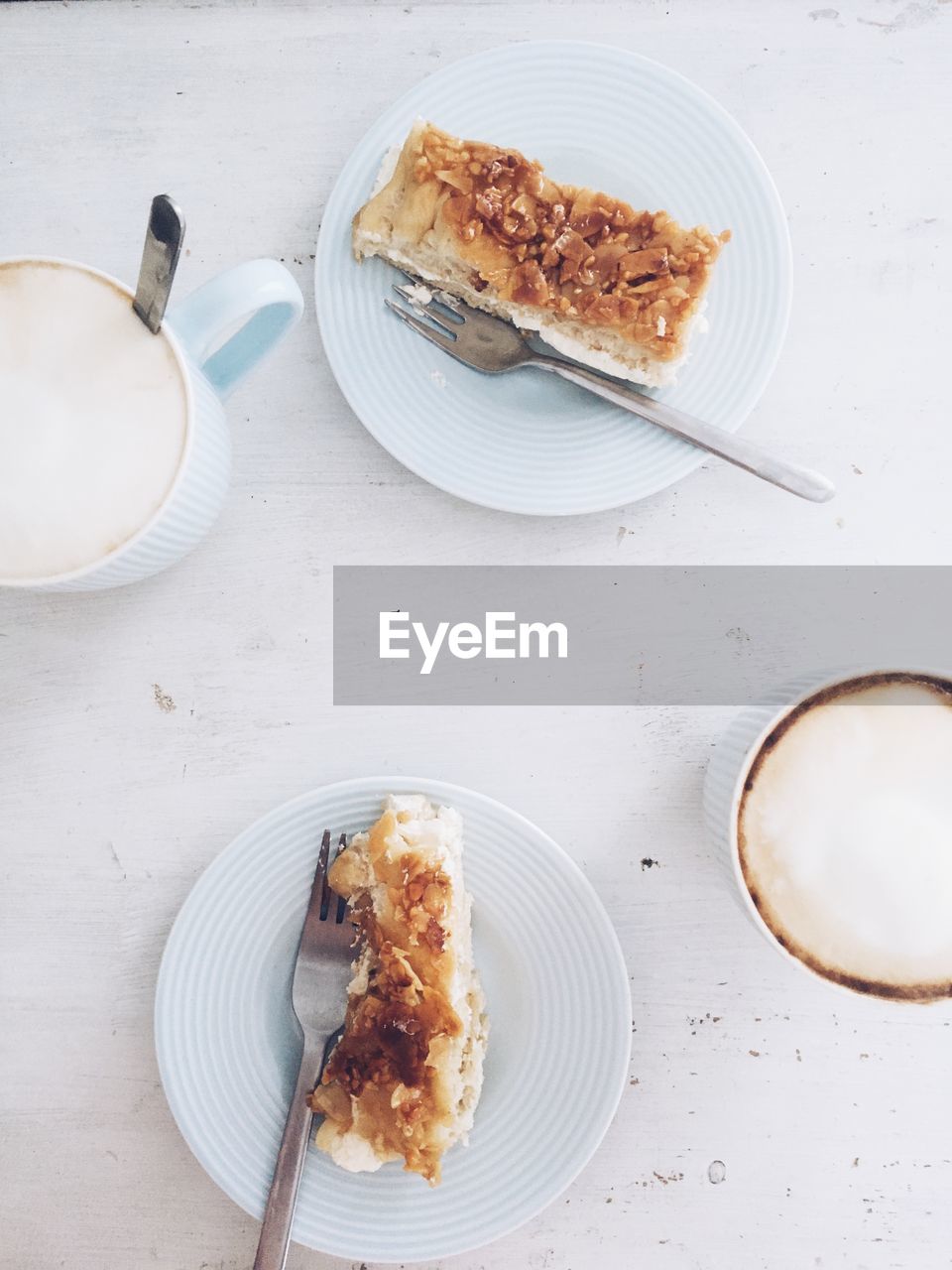 HIGH ANGLE VIEW OF BREAKFAST