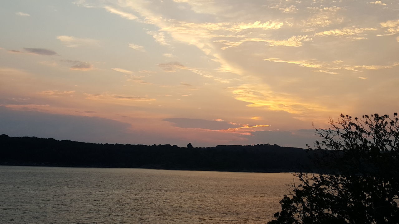 SCENIC VIEW OF SILHOUETTE LANDSCAPE AGAINST SKY