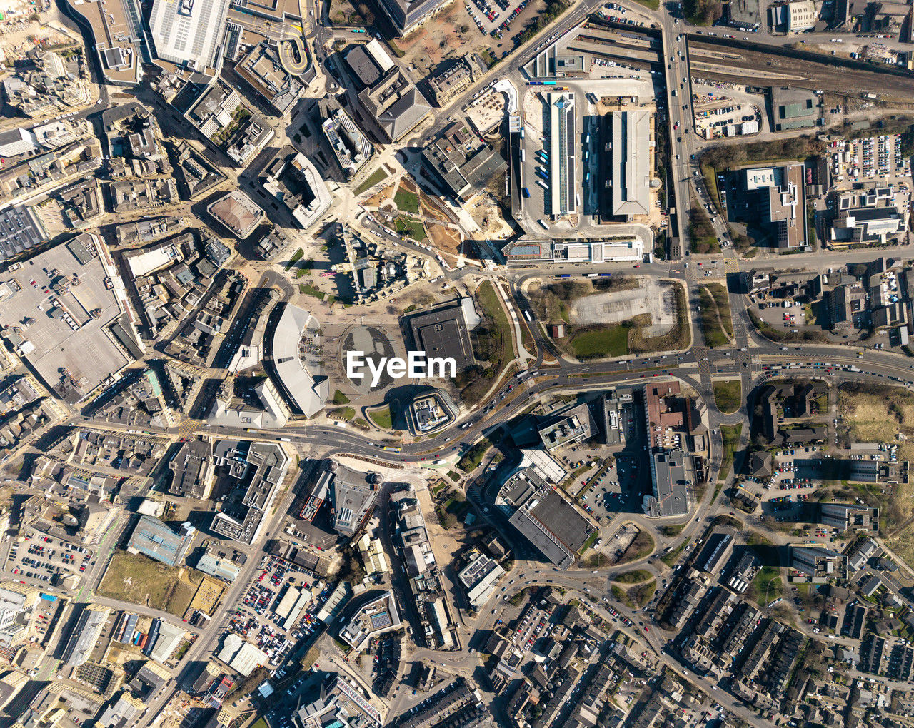 aerial photography, residential area, bird's-eye view, city, architecture, neighbourhood, built structure, suburb, metropolis, building exterior, aerial view, no people, backgrounds, full frame, high angle view, cityscape, urban area, urban design, building, day, pattern, outdoors, metropolitan area, residential district, travel destinations