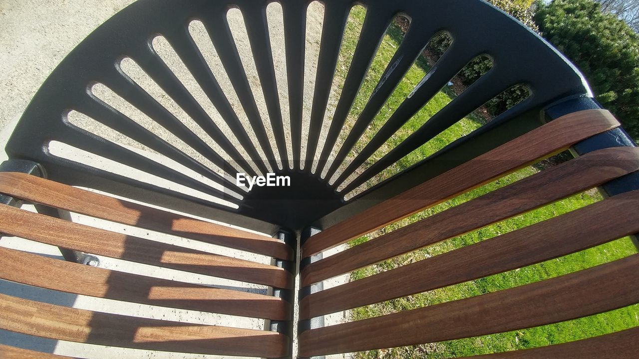 HIGH ANGLE VIEW OF UMBRELLAS ON TABLE