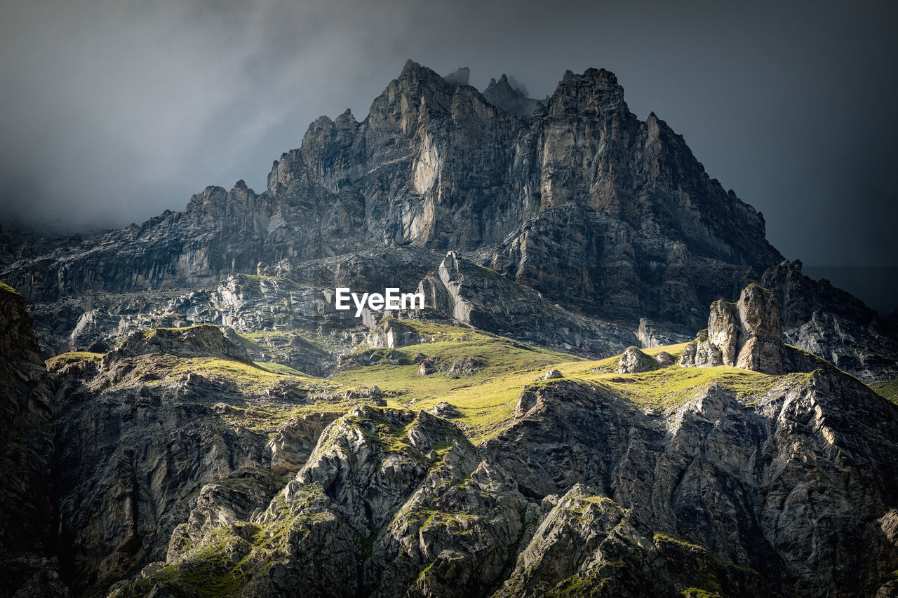 View from the gasterntal to the mountains