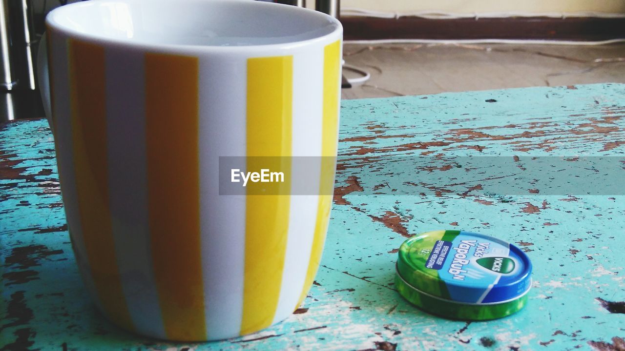 CLOSE-UP OF FOOD ON TABLE