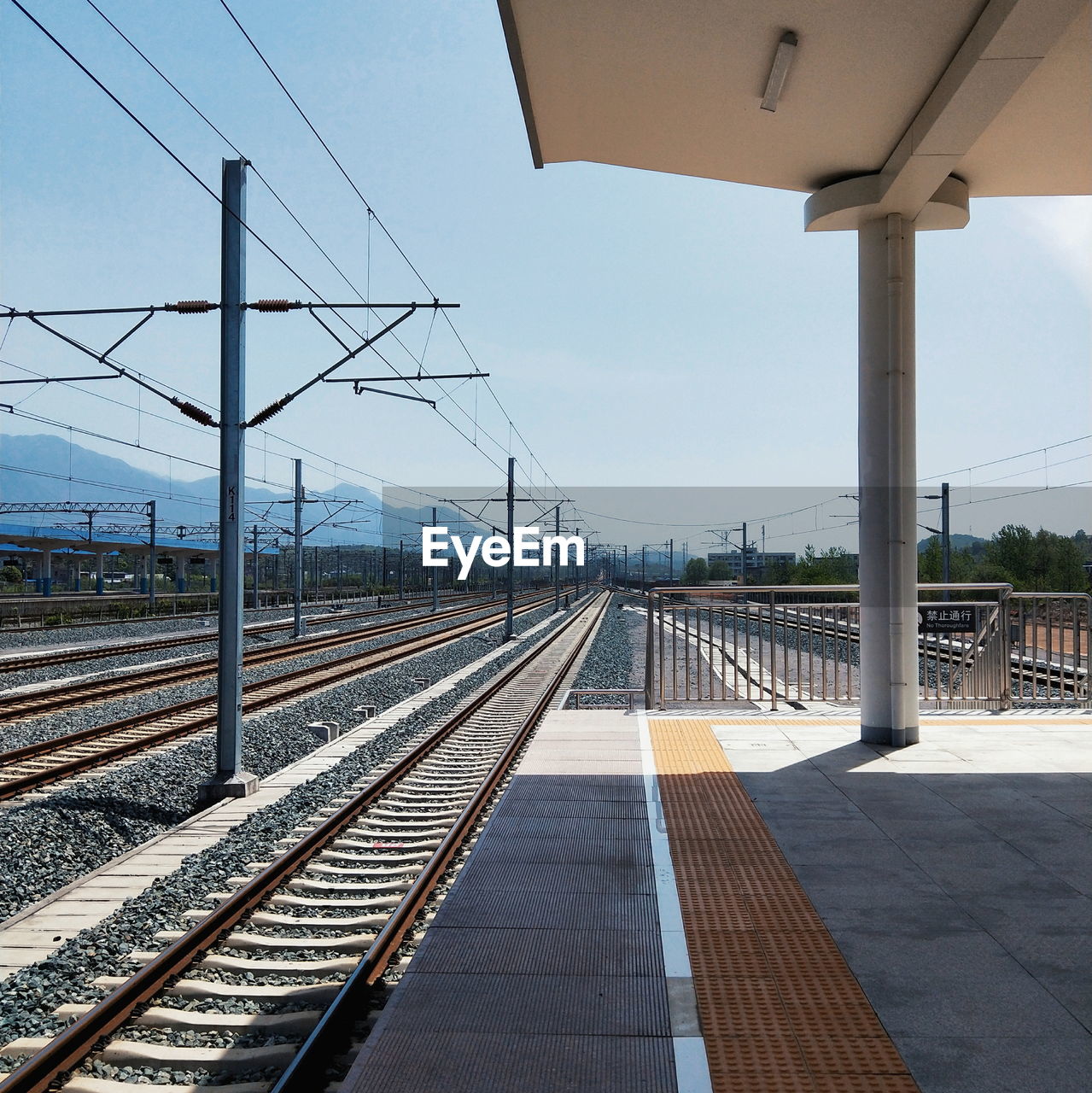 EMPTY RAILWAY STATION PLATFORM