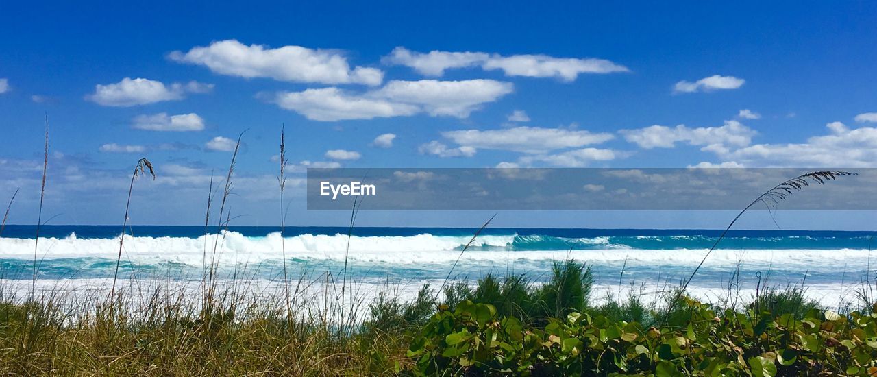 PANORAMIC VIEW OF SEA AGAINST SKY