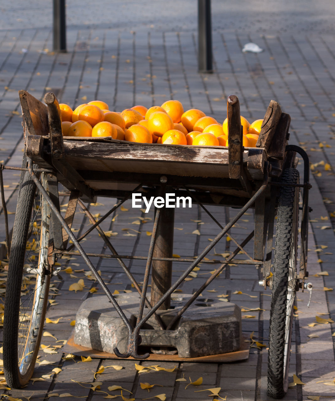 Oranges on cart for sale