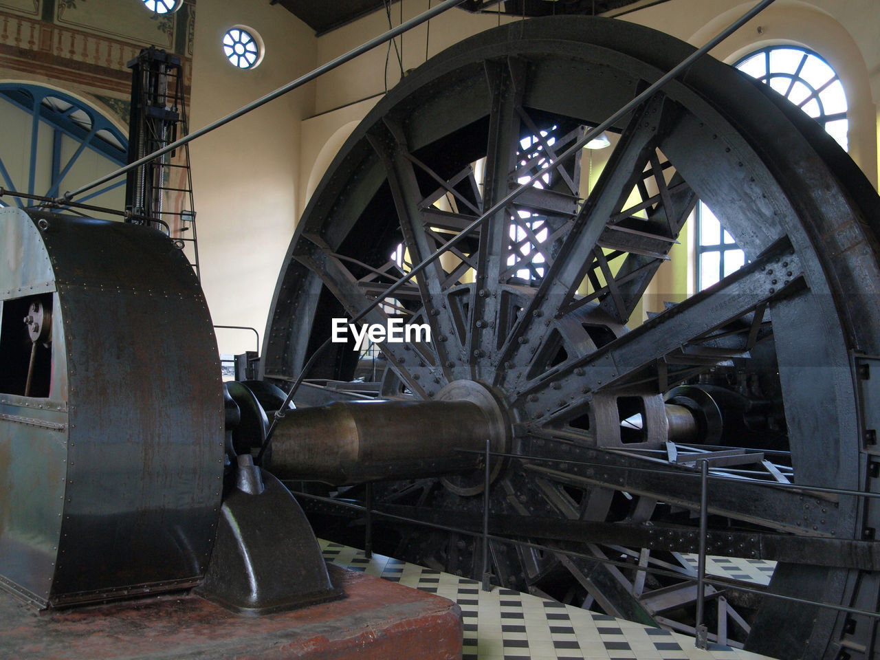 CLOSE-UP OF OLD MACHINE PART OF BRIDGE