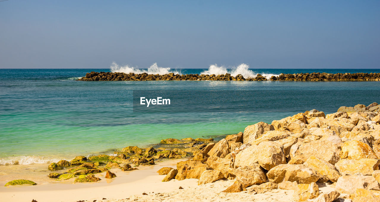 PANORAMIC VIEW OF SEA AGAINST SKY