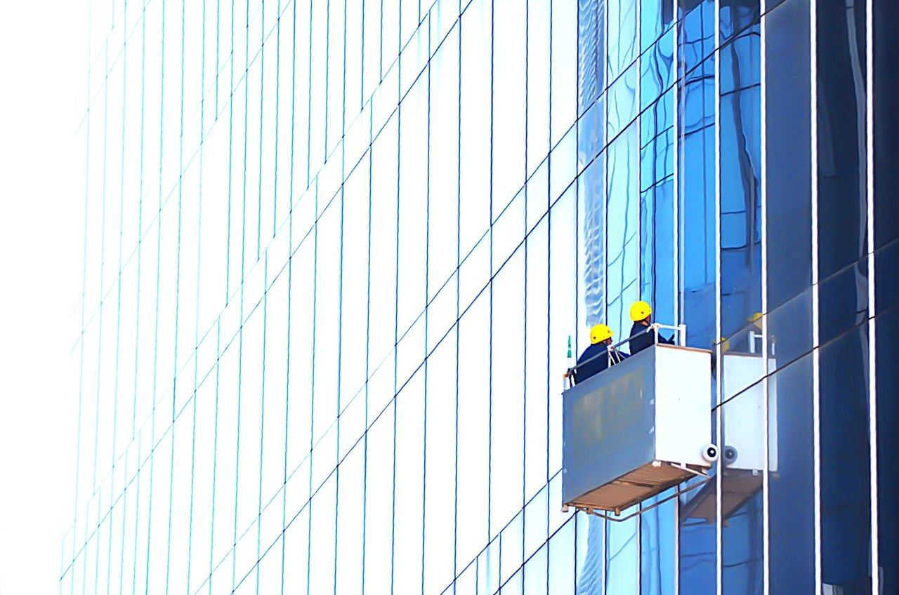 LOW ANGLE VIEW OF OFFICE BUILDING