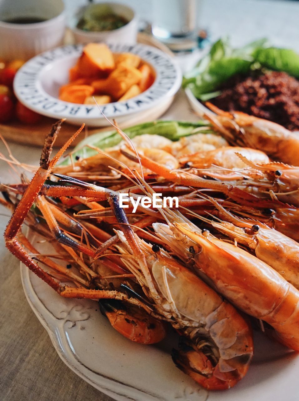 HIGH ANGLE VIEW OF SEAFOOD ON TABLE