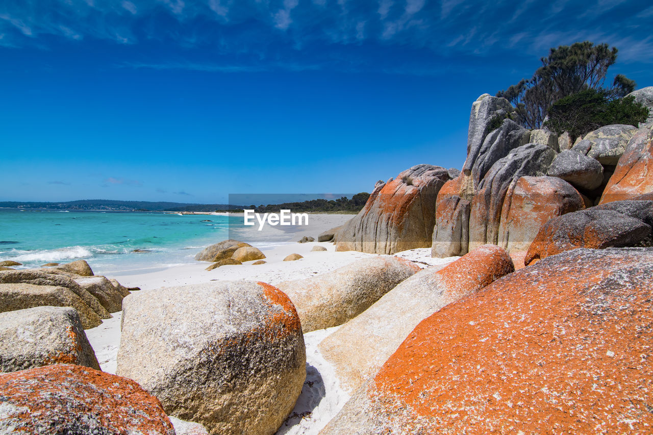 Rock formations at the bay of fires in tasmania