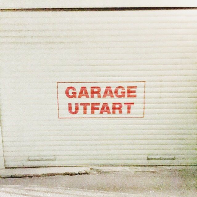 TEXT ON WALL