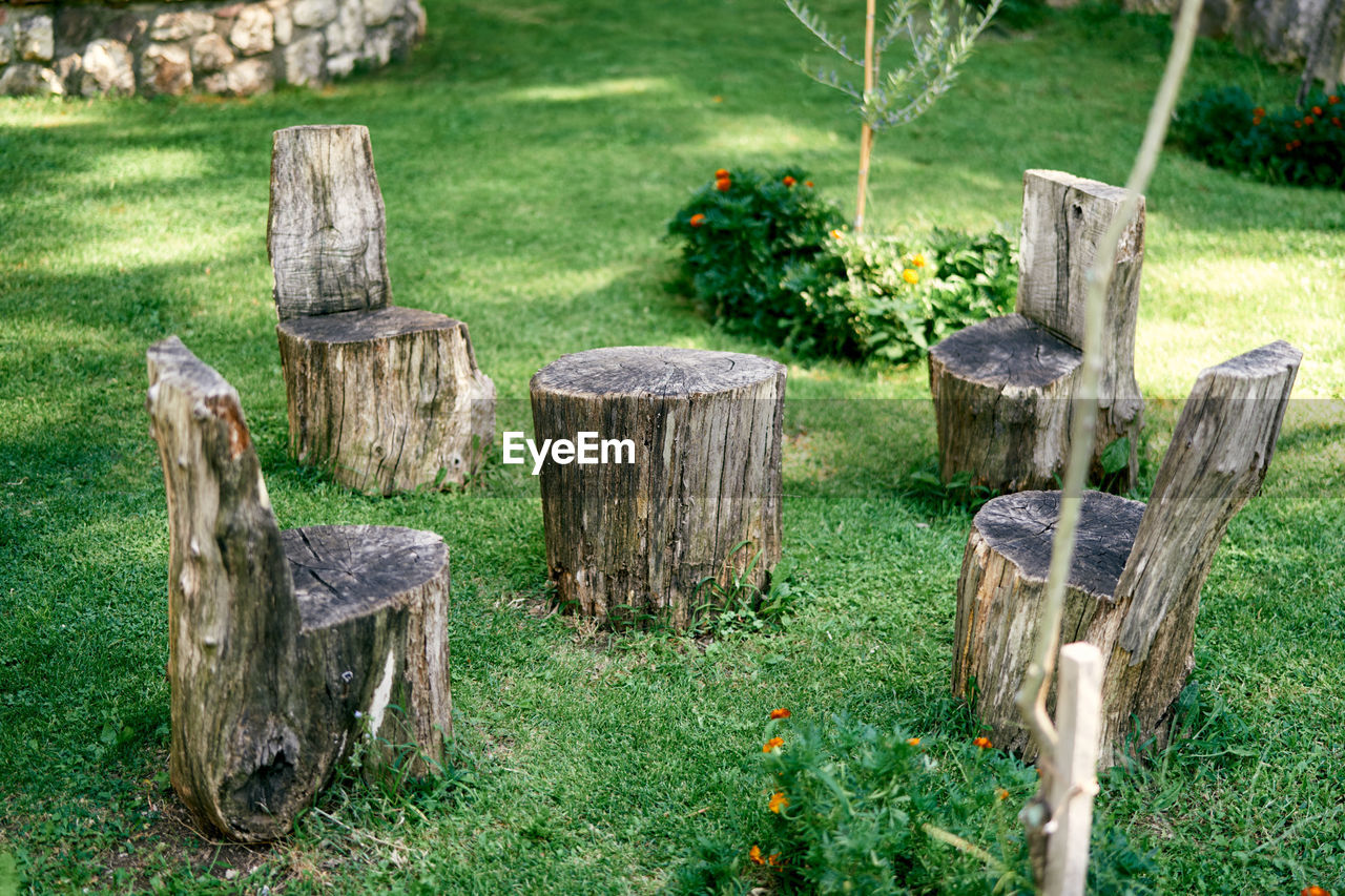 VIEW OF WOODEN FENCE ON GRASS