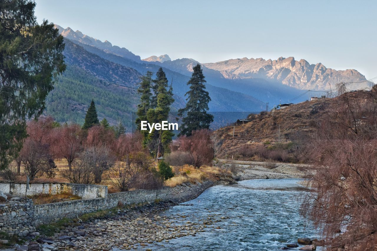 SCENIC VIEW OF MOUNTAIN AGAINST SKY