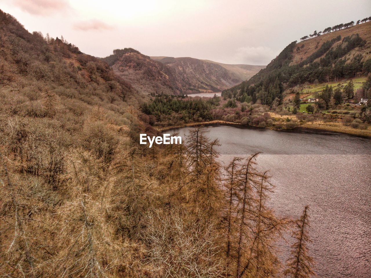 SCENIC VIEW OF RIVER AGAINST SKY