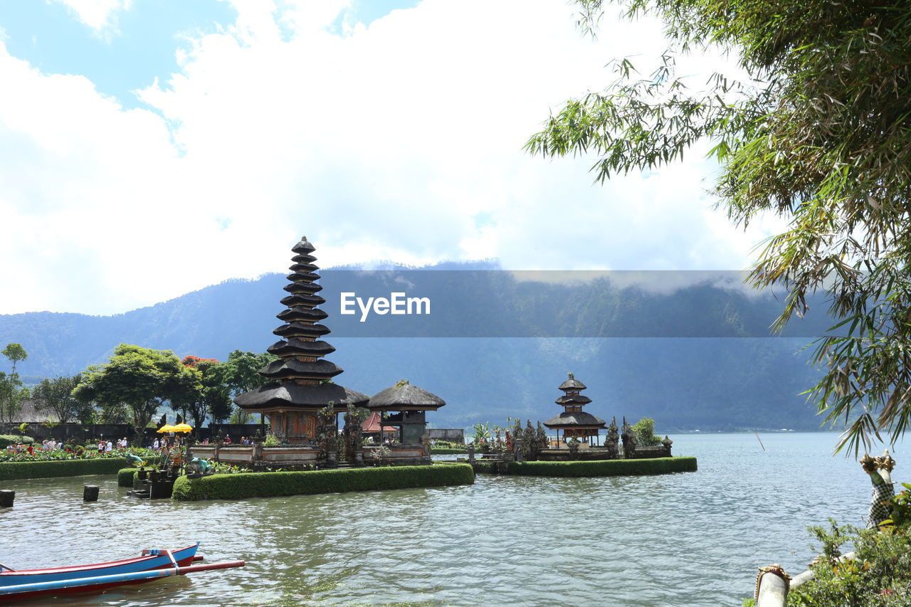 PANORAMIC VIEW OF TEMPLE BUILDING