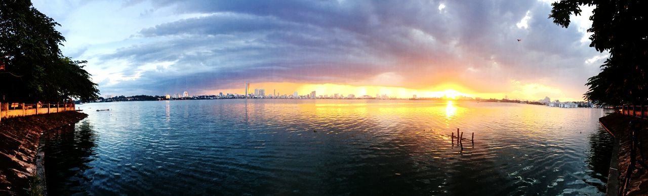 VIEW OF LAKE AGAINST SKY DURING SUNSET