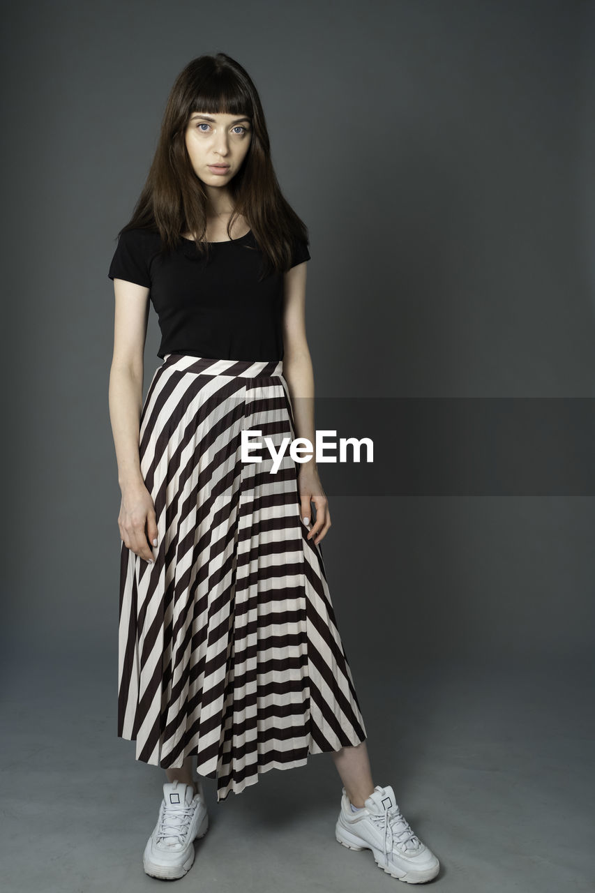 PORTRAIT OF A YOUNG WOMAN