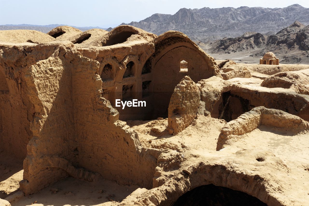 Olds ruin in iranian desert 