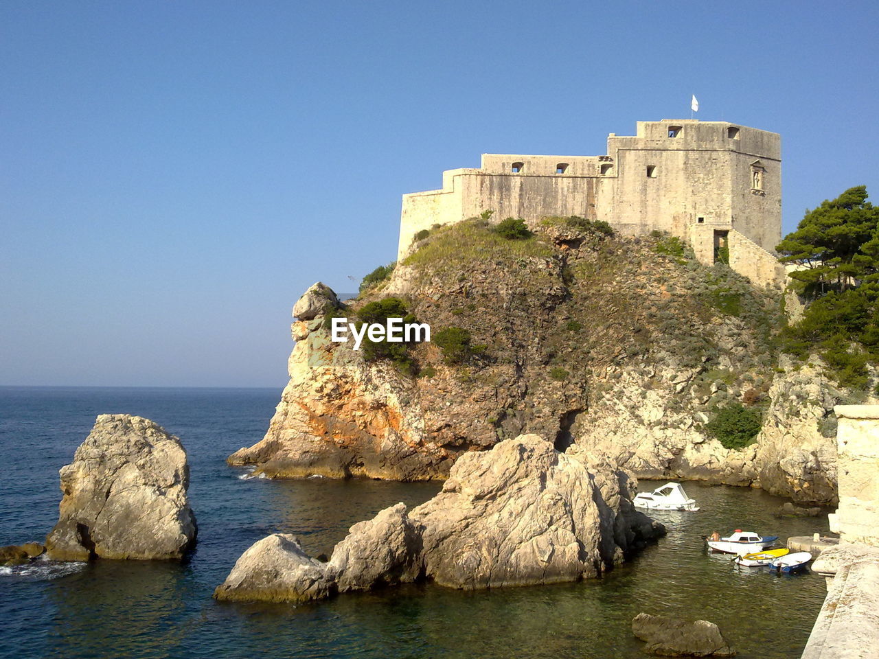 VIEW OF FORT AGAINST SEA