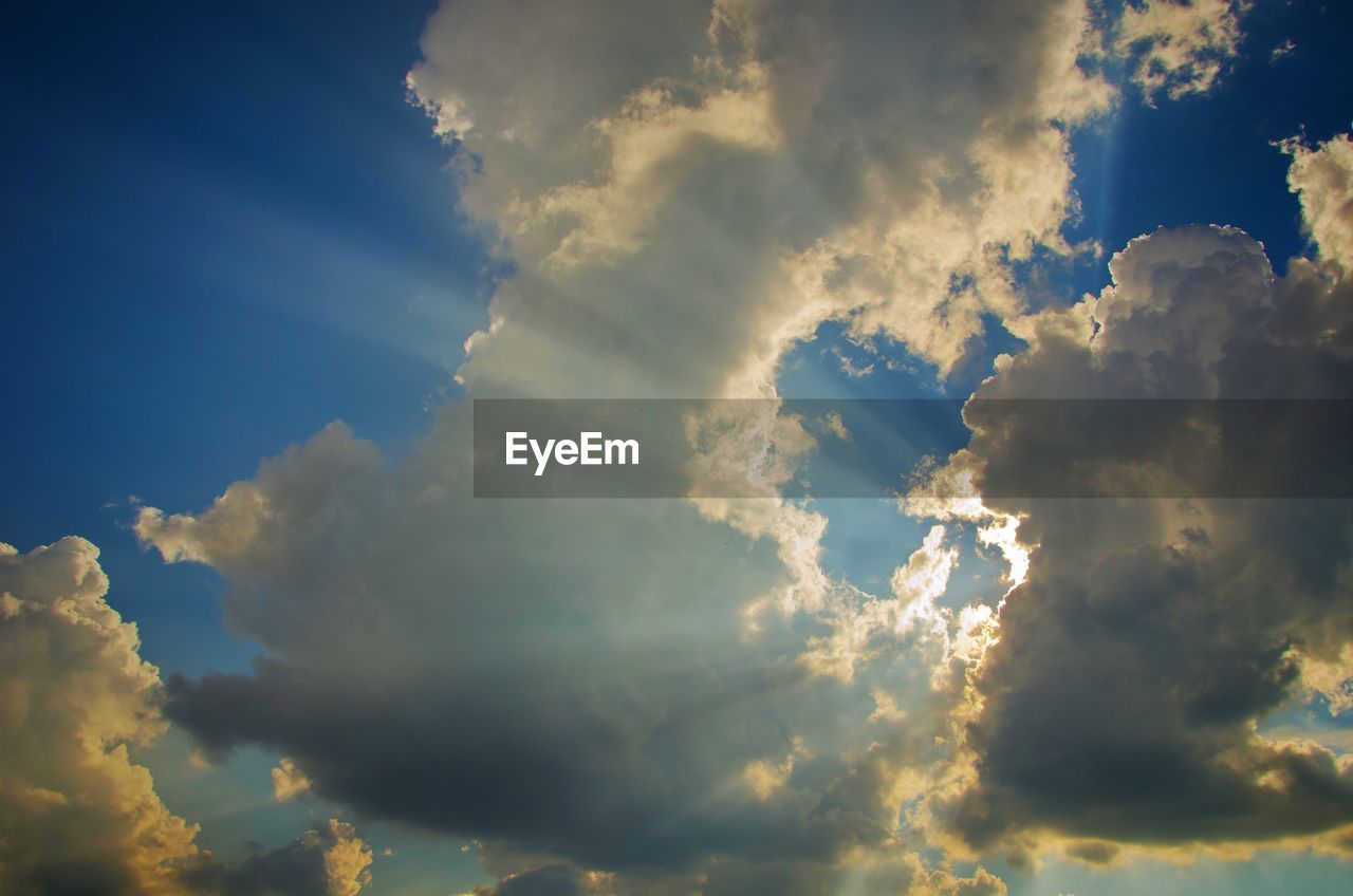 Low angle view of cloudy sky