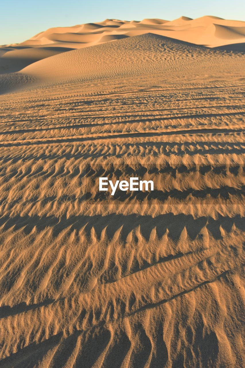 SCENIC VIEW OF DESERT AGAINST SKY