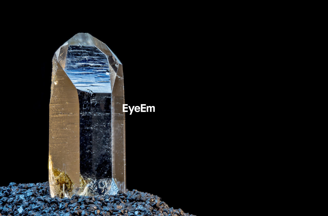 An upright quartz crystal