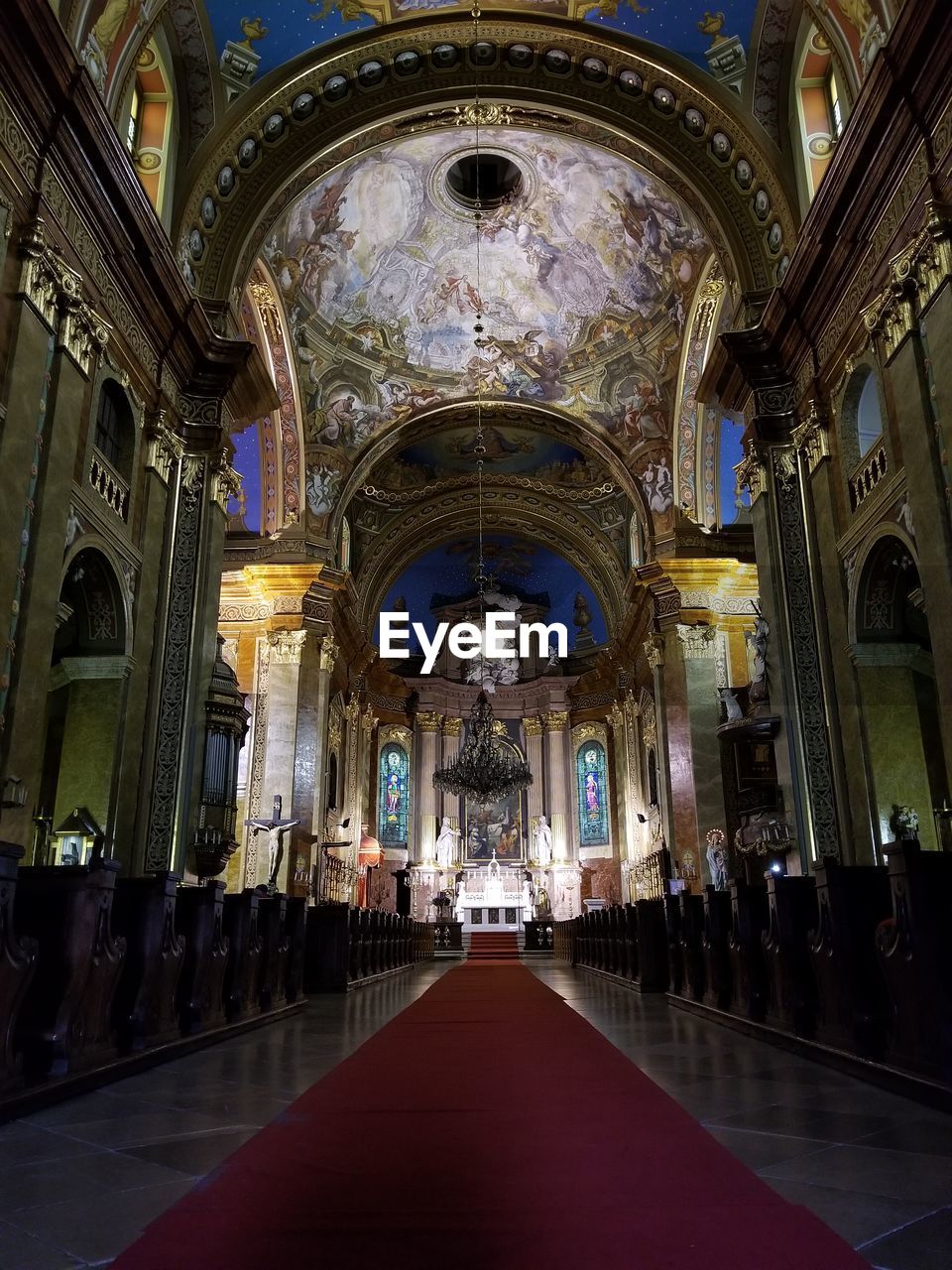 VIEW OF CATHEDRAL IN TEMPLE