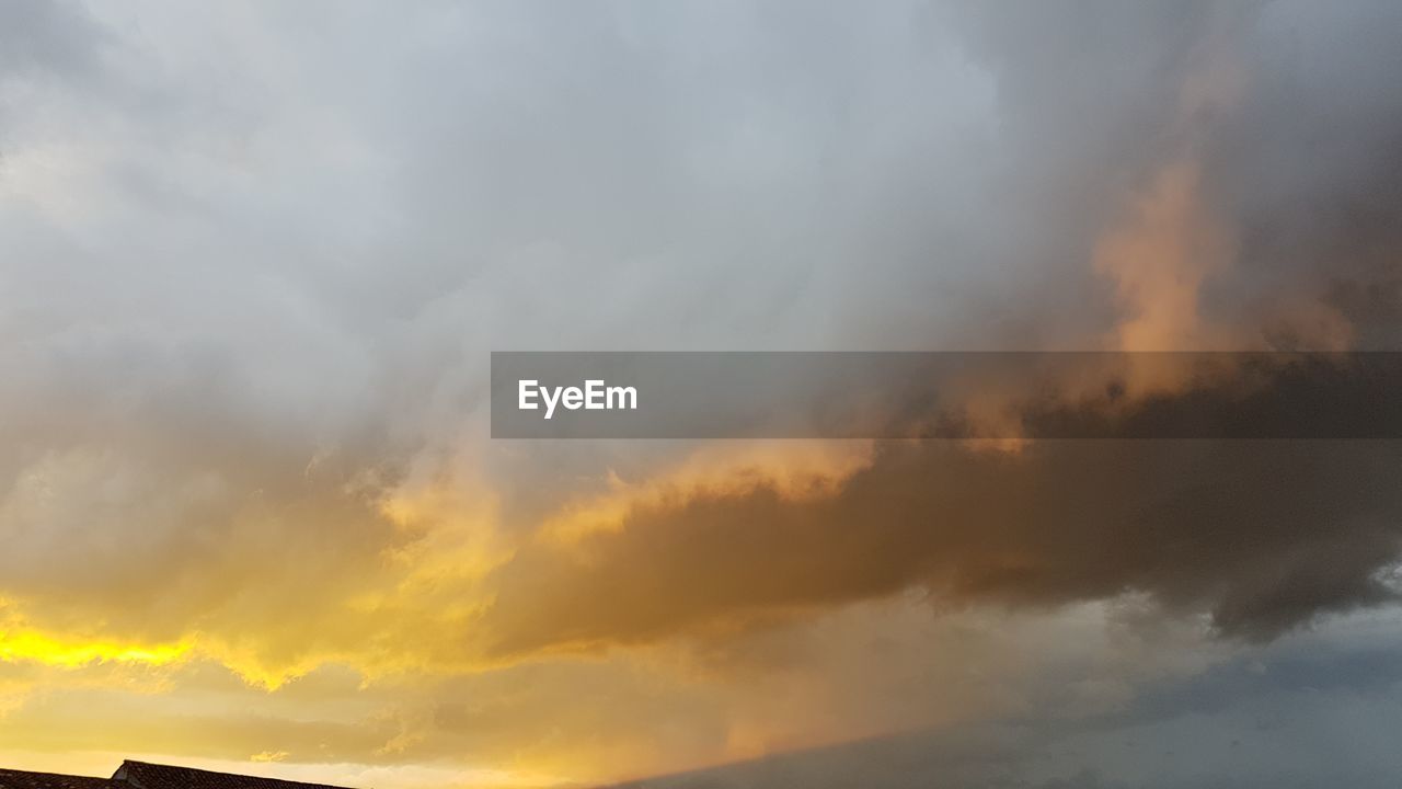 STORM CLOUDS OVER DRAMATIC SKY