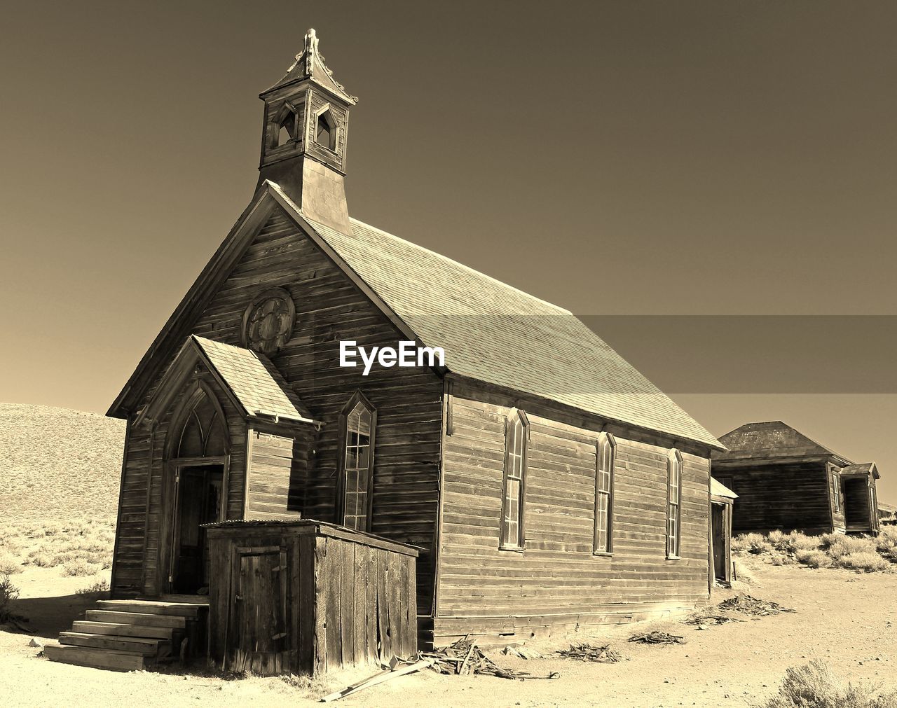 LOW ANGLE VIEW OF BUILT STRUCTURES AGAINST CLEAR SKY