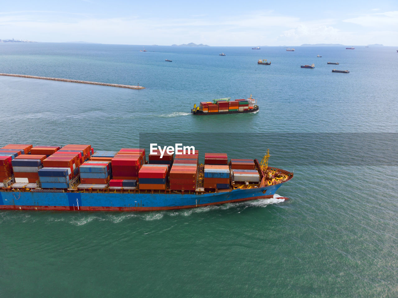 HIGH ANGLE VIEW OF SHIP ON SEA