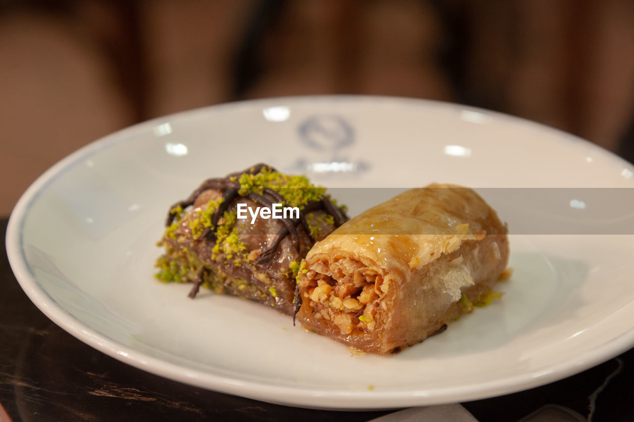 CLOSE-UP OF MEAL SERVED ON PLATE