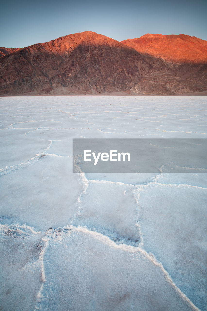 SCENIC VIEW OF MOUNTAIN AGAINST SKY