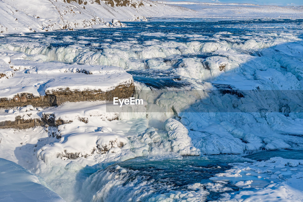 SNOW COVERED LANDSCAPE