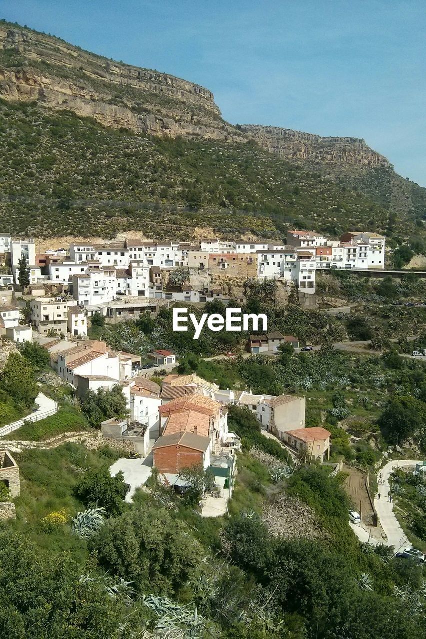 VIEW OF LANDSCAPE AGAINST SKY