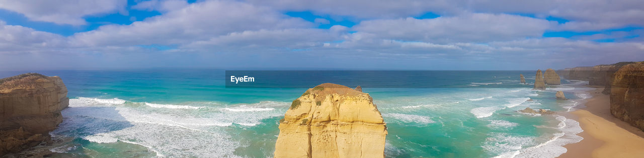 Twelve apostles, great ocean road, victoria, australia