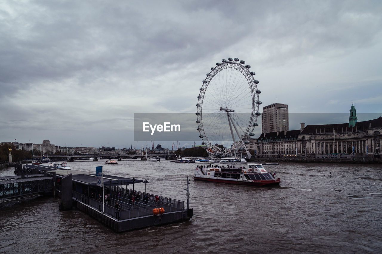 FERRIS WHEEL IN RIVER