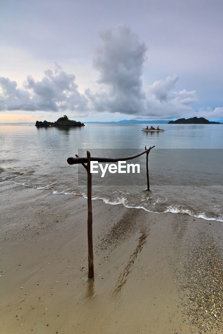 SCENIC VIEW OF BEACH