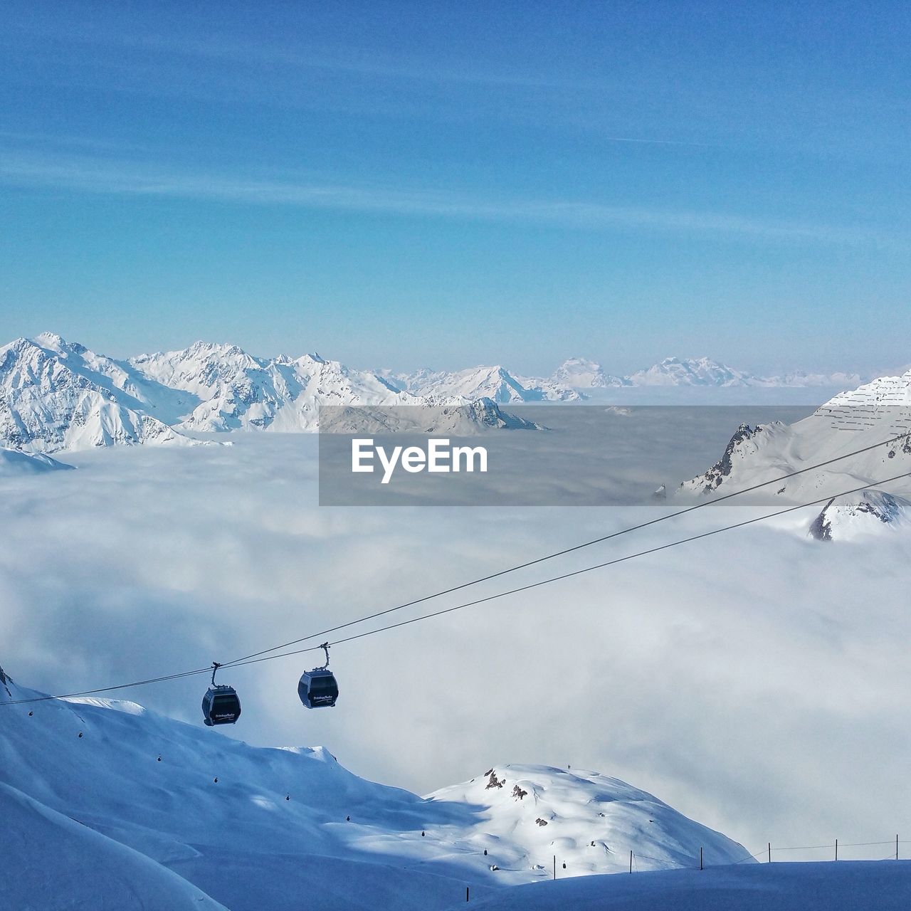 SNOWCAPPED MOUNTAINS AGAINST SKY
