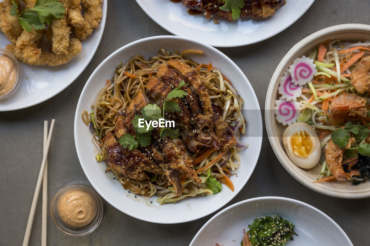 HIGH ANGLE VIEW OF FOOD SERVED IN PLATE