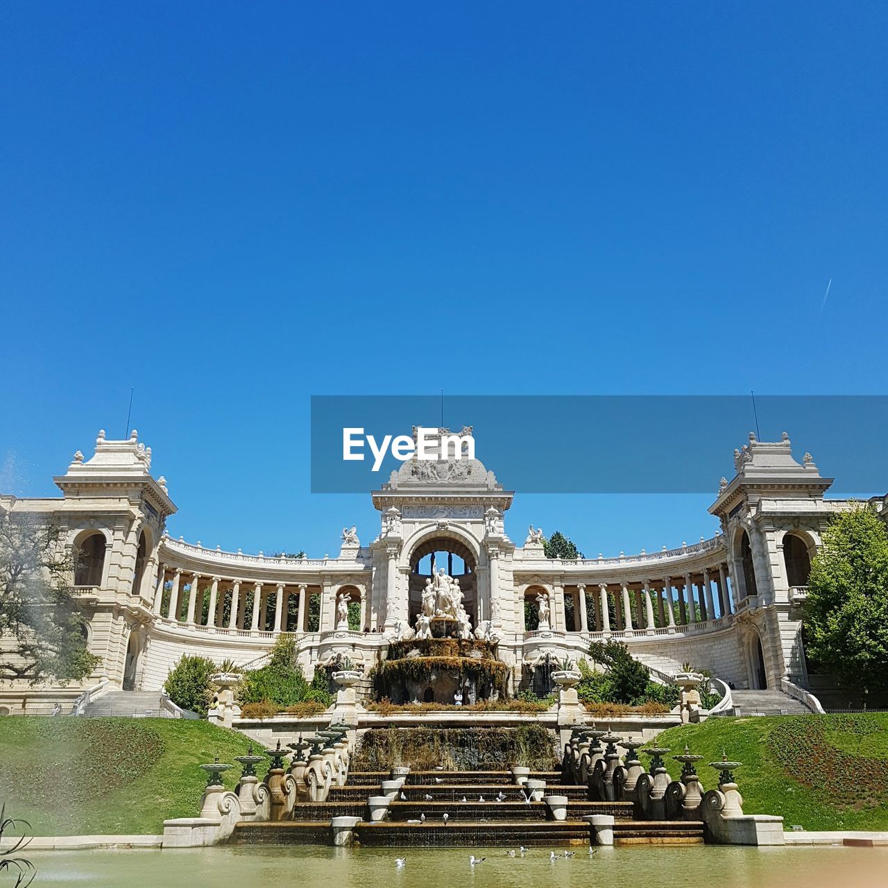 VIEW OF HISTORIC BUILDING AGAINST CLEAR SKY