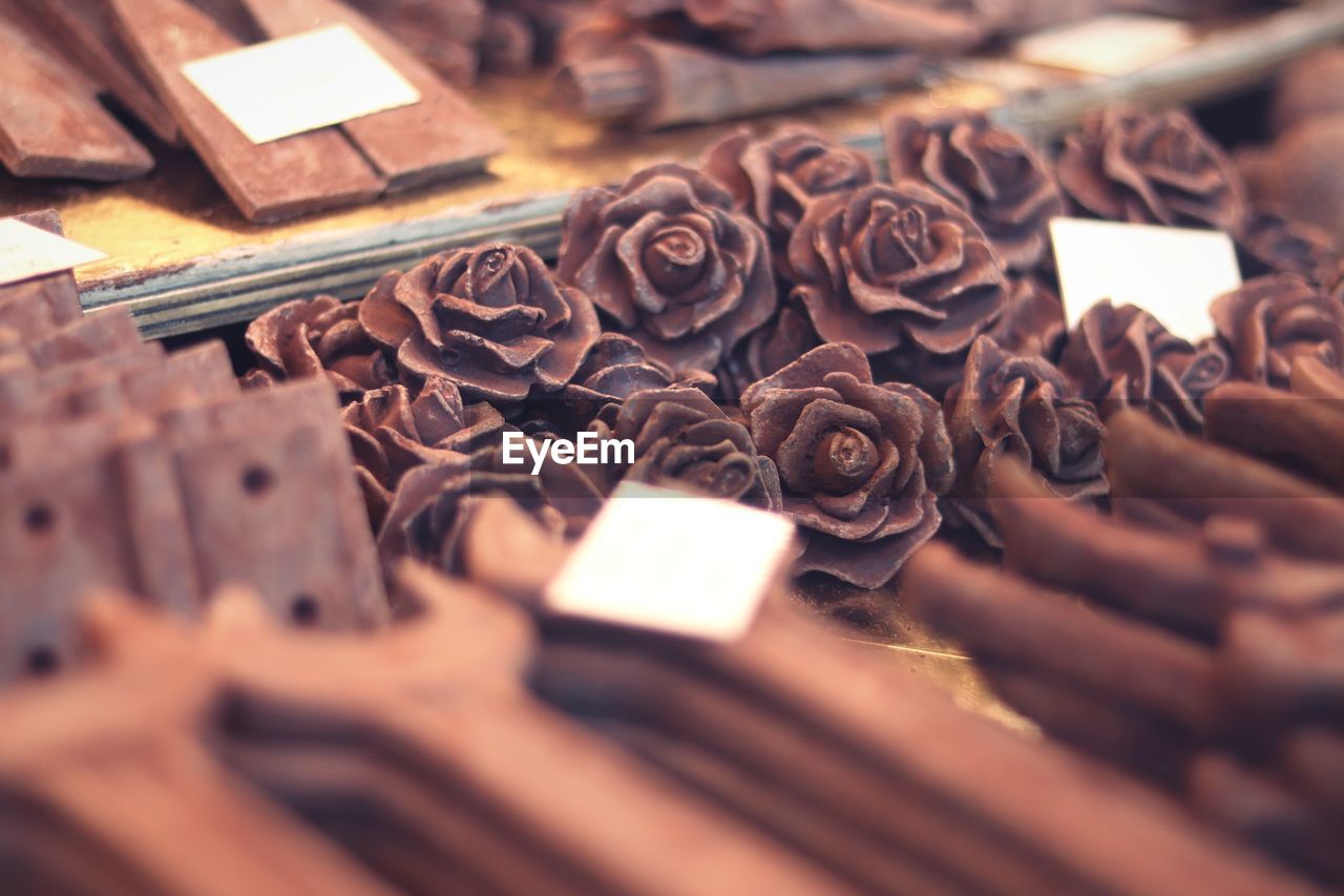 HIGH ANGLE VIEW OF CHOCOLATE CAKE IN KITCHEN