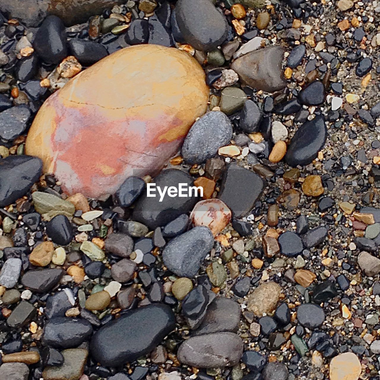 STONES ON PEBBLES